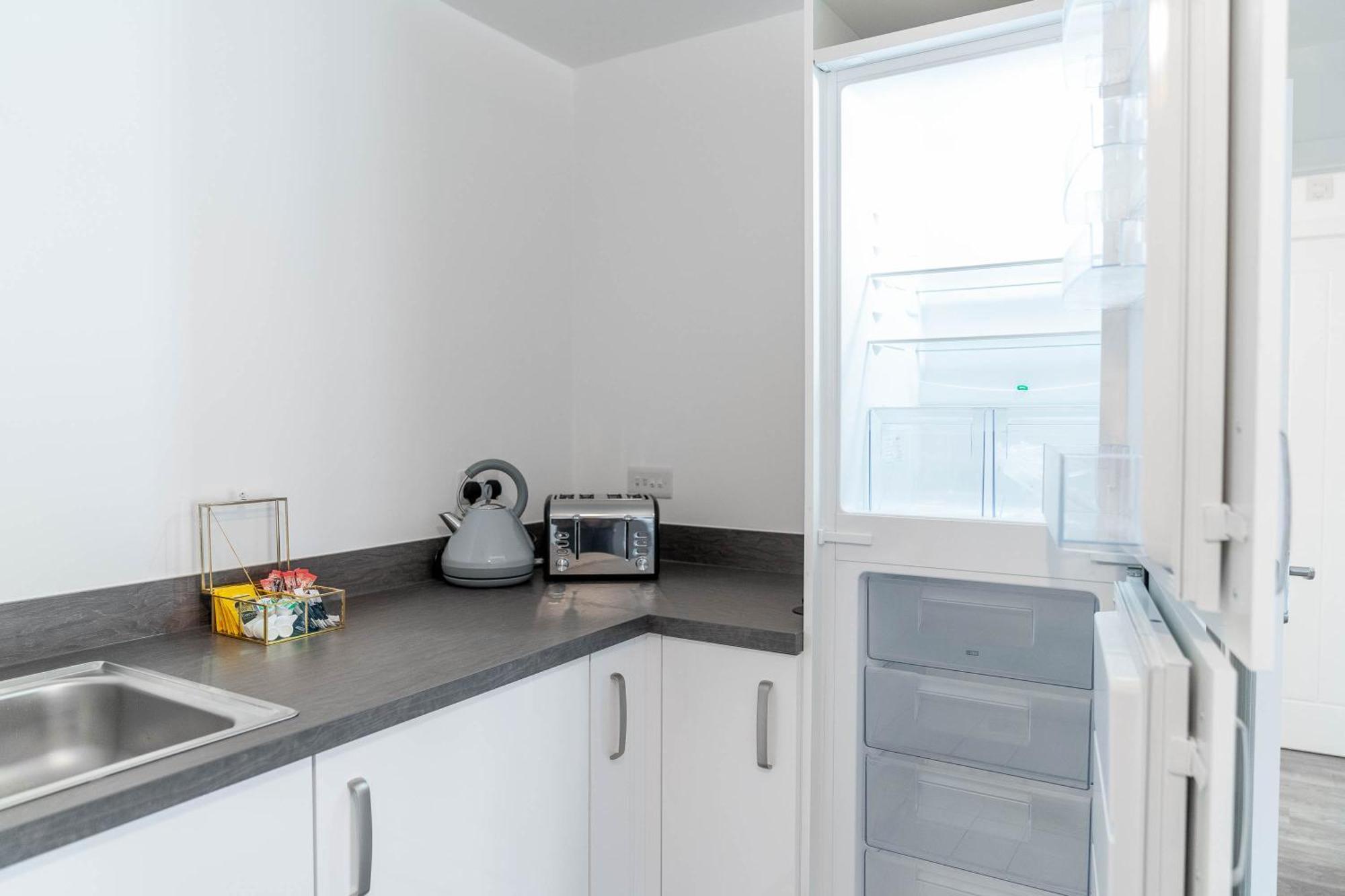 Luxury Apartment - Twin Beds - Selly Oak - Off-Street Parking - Free Netflix & Wifi - Top Rated 9Cc Бирмингем Экстерьер фото
