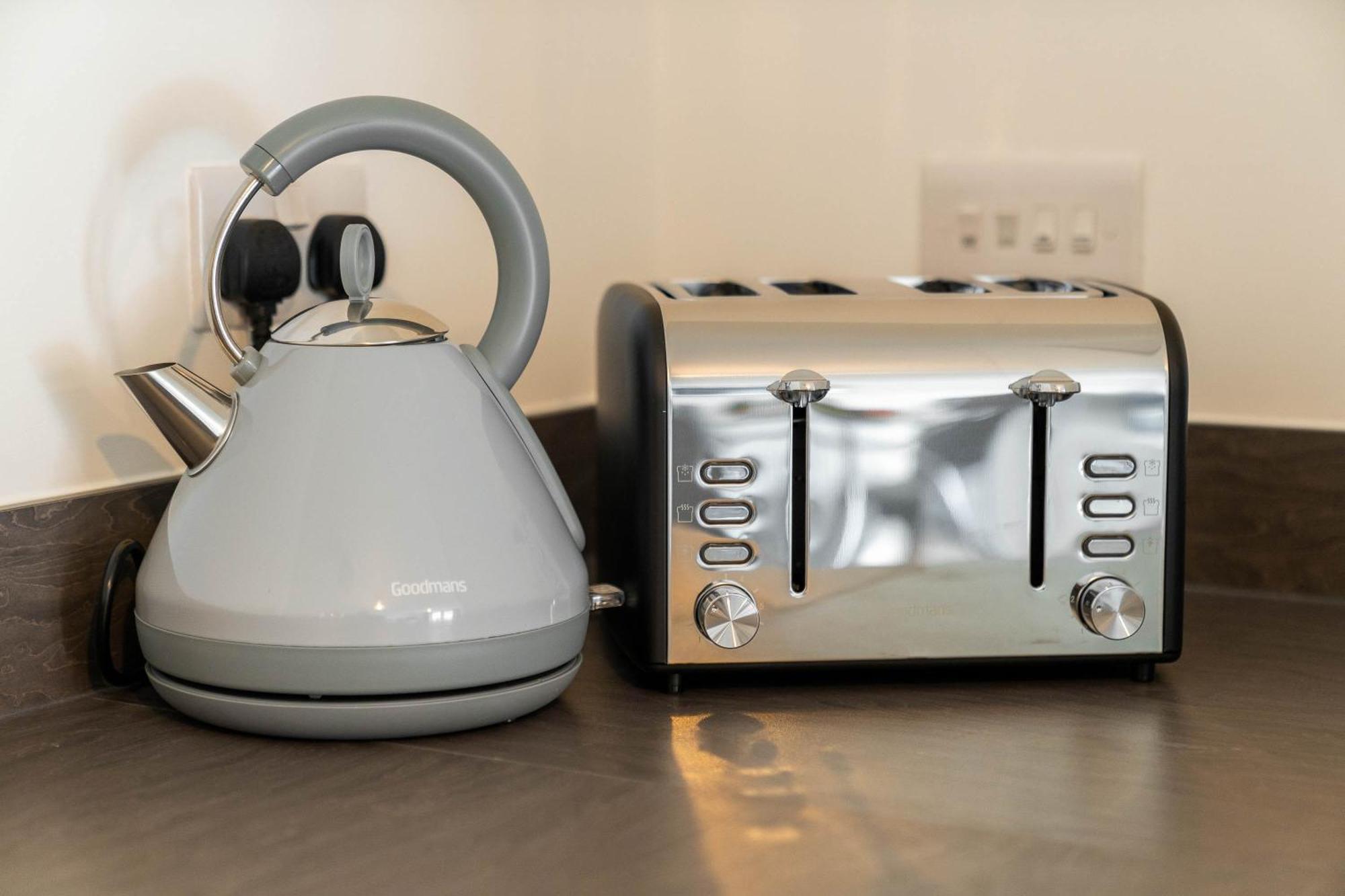 Luxury Apartment - Twin Beds - Selly Oak - Off-Street Parking - Free Netflix & Wifi - Top Rated 9Cc Бирмингем Экстерьер фото